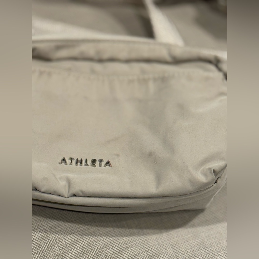 Athleta Light Gray Crossbody Bag - Picture 2 of 6